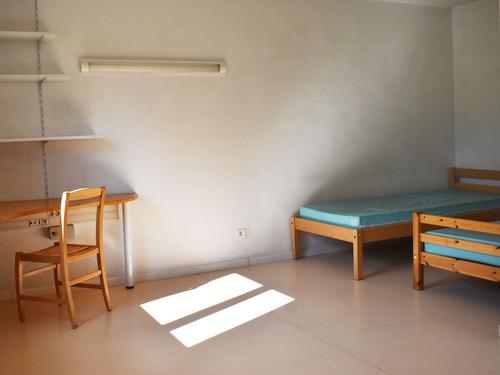 espace de vie - 1 seul lit dans le logement